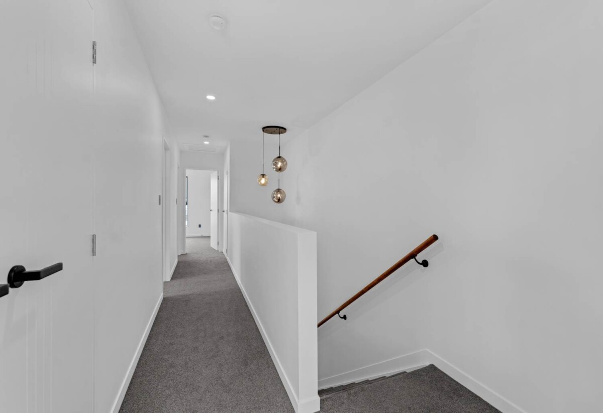 Vendor ready to deal, Brandnew 4 beds 2.5 baths home with car park, close to shops, schools, and motorway access, 135 Bremner Road, Karaka, Auckland