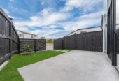 Vendor ready to deal, Brandnew 4 beds 2.5 baths home with car park, close to shops, schools, and motorway access, 135 Bremner Road, Karaka, Auckland