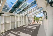 2 beds house with sun room and 3 carports, just a 2-minute leisurely stroll to the One Tree Hill Grand Dr gate, or walk to Royal Oak Shopping Centre. 4/91 Campbell Road, One Tree Hill, Auckland