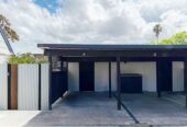 2 beds house with sun room and 3 carports, just a 2-minute leisurely stroll to the One Tree Hill Grand Dr gate, or walk to Royal Oak Shopping Centre. 4/91 Campbell Road, One Tree Hill, Auckland