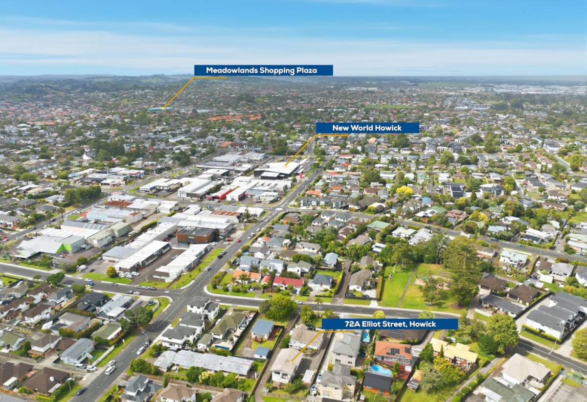 200m2 3 beds house on 554m2 section, with downstairs large rumpus room with its own kitchenette, close to schools, shops, beach, 72A Elliot Street, Howick, Auckland