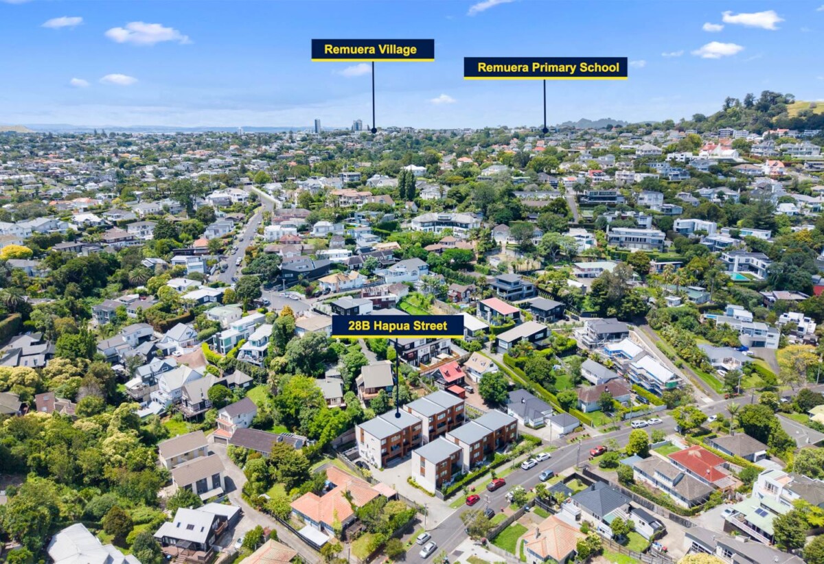 Double grammar schools zone, 219m2 Freehold 5 beds 4 baths home with double garage, 3 ensuites, 1.5 km to Epsom Girls’ Grammar School, 1.9 km to Auckland Grammar, 28B Hapua Street, Remuera, Auckland