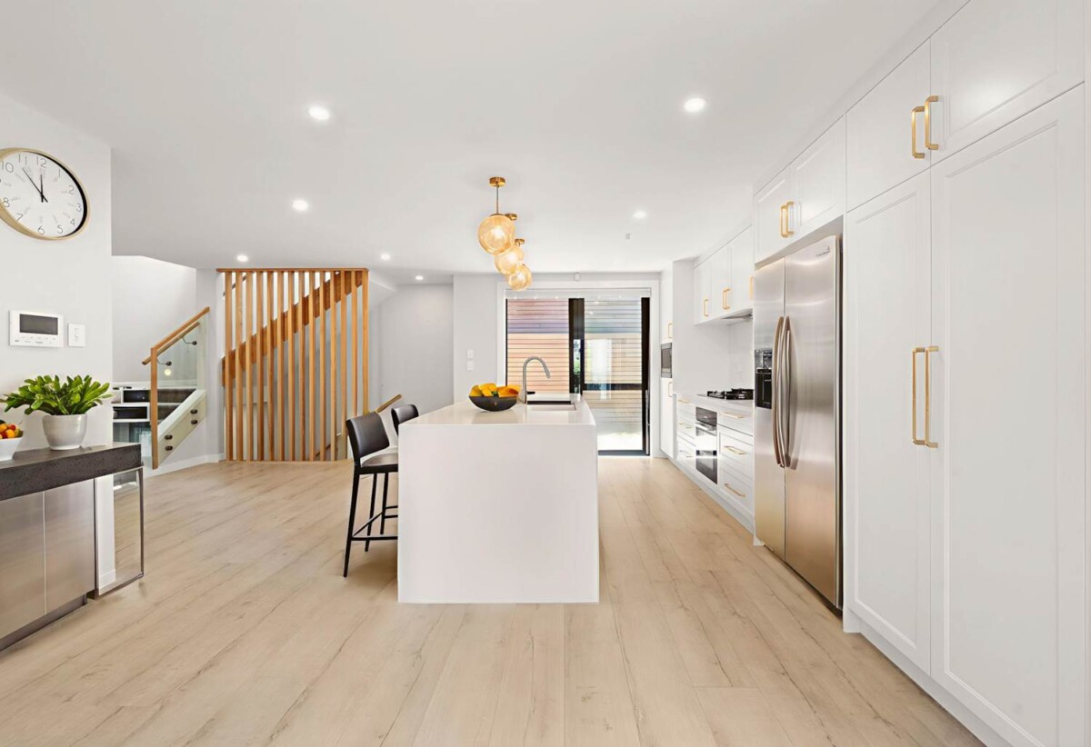 Double grammar schools zone, 219m2 Freehold 5 beds 4 baths home with double garage, 3 ensuites, 1.5 km to Epsom Girls’ Grammar School, 1.9 km to Auckland Grammar, 28B Hapua Street, Remuera, Auckland