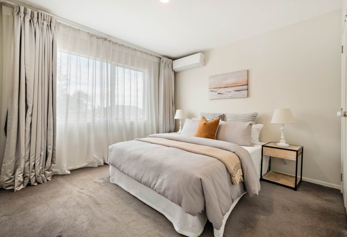 Once in 9 years, Fletcher-Built 3 beds 2.5 bath house on 314m2 section, 0.8 km to Botany Downs Secondary College and Willowbank School (Howick), 19D Claremont Way, East Tamaki Heights, Auckland