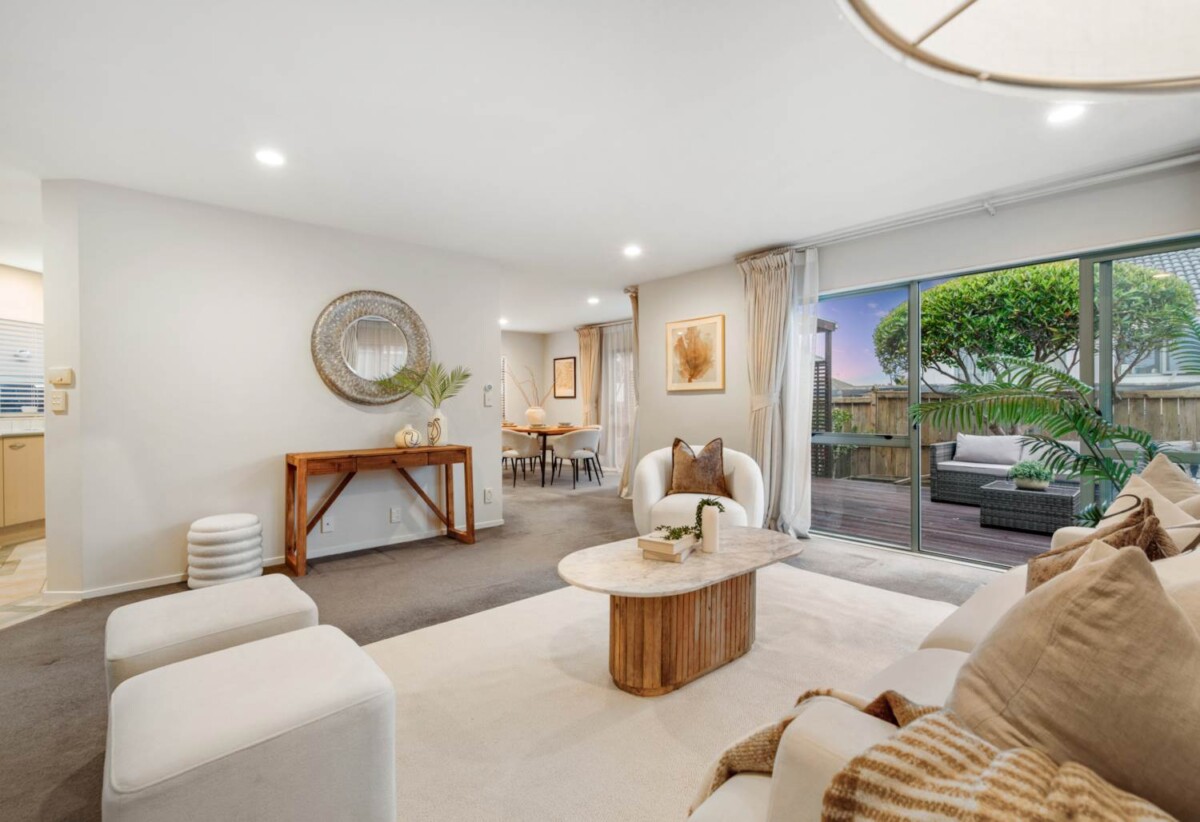 Once in 9 years, Fletcher-Built 3 beds 2.5 bath house on 314m2 section, 0.8 km to Botany Downs Secondary College and Willowbank School (Howick), 19D Claremont Way, East Tamaki Heights, Auckland