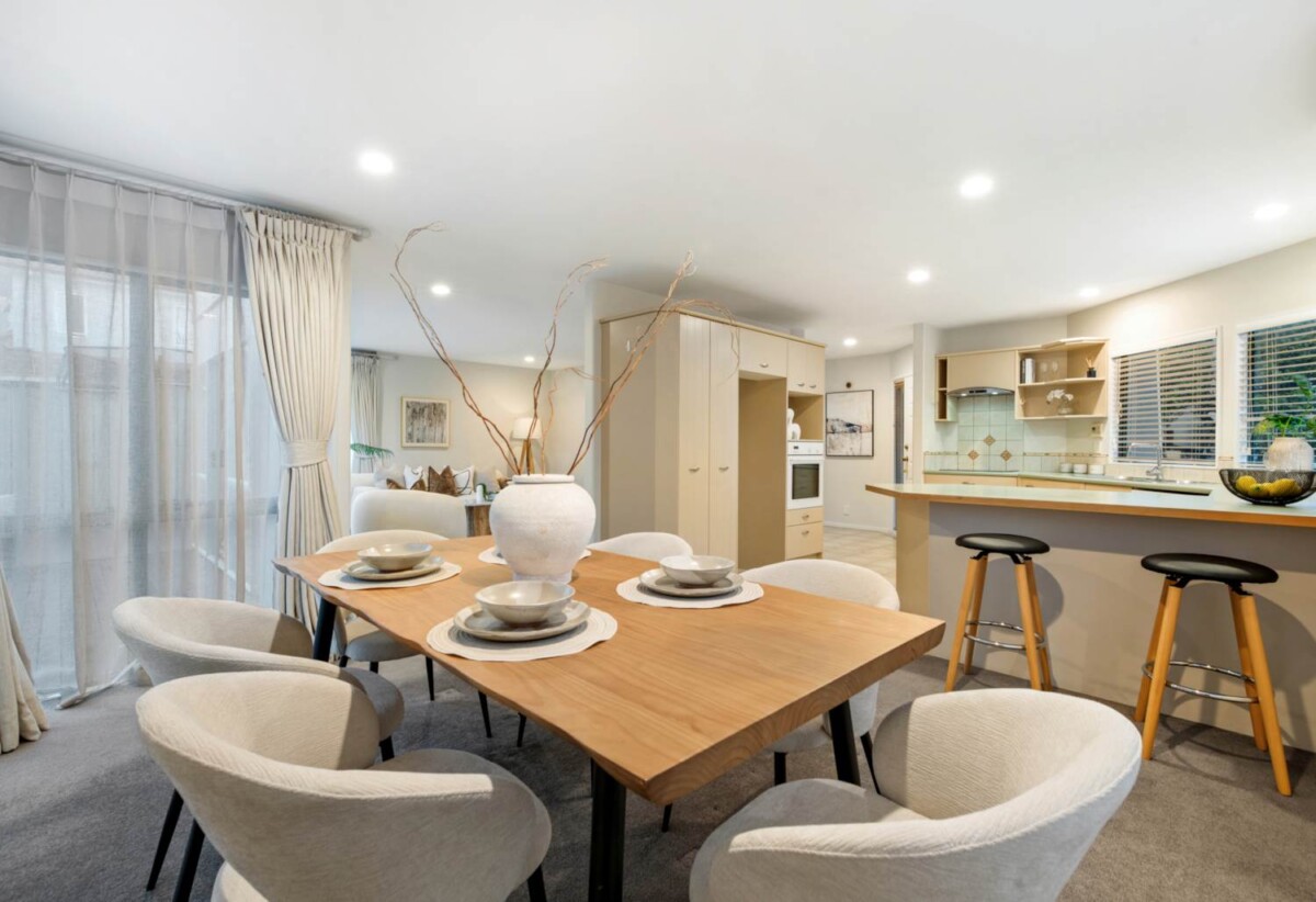 Once in 9 years, Fletcher-Built 3 beds 2.5 bath house on 314m2 section, 0.8 km to Botany Downs Secondary College and Willowbank School (Howick), 19D Claremont Way, East Tamaki Heights, Auckland