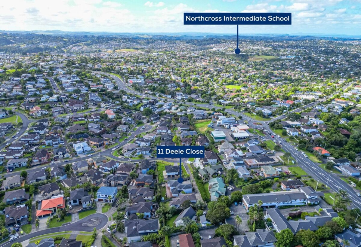 Fully Renovated 3-Bed Brick & Tile house on 542m2 section, minutes to schools, shops, beaches, motorway access, 42 Savoy Road, Orewa, Auckland