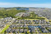 Vendors have relocated and want it sold, Walks to Ormiston school, 6 beds house on 425 m2 with 2 beds granny, 26 Castlederg Drive, Flat Bush, Auckland