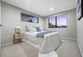 Vendors have relocated and want it sold, Walks to Ormiston school, 6 beds house on 425 m2 with 2 beds granny, 26 Castlederg Drive, Flat Bush, Auckland