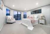 Vendors have relocated and want it sold, Walks to Ormiston school, 6 beds house on 425 m2 with 2 beds granny, 26 Castlederg Drive, Flat Bush, Auckland