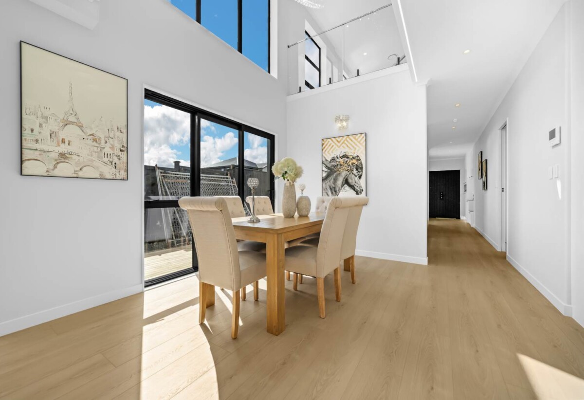 Brandnew 6 beds 5.5 baths house on 401m2 section, with 2 beds granny, 0.4 km to Mangapikopiko School, 1.4 km to Rosehill Intermediate, 1.6 km to Rosehill College, 26 Seagreen Avenue, Karaka, Auckland