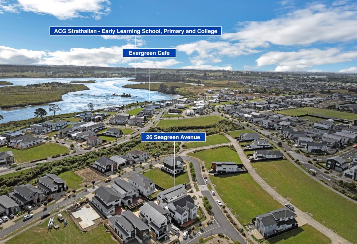 Brandnew 6 beds 5.5 baths house on 401m2 section, with 2 beds granny, 0.4 km to Mangapikopiko School, 1.4 km to Rosehill Intermediate, 1.6 km to Rosehill College, 26 Seagreen Avenue, Karaka, Auckland