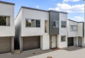 Double Westlake Zone, standalone 4 beds house with garage and backyard, close to supermarket, schools, motorway access, 6/11 Celeste Place, Totara Vale, Auckland