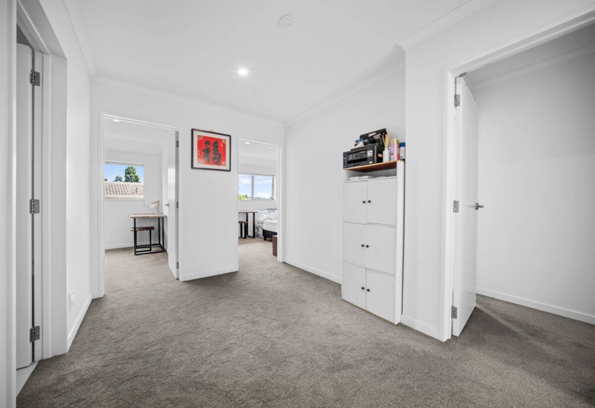 Double Westlake Zone, standalone 4 beds house with garage and backyard, close to supermarket, schools, motorway access, 6/11 Celeste Place, Totara Vale, Auckland