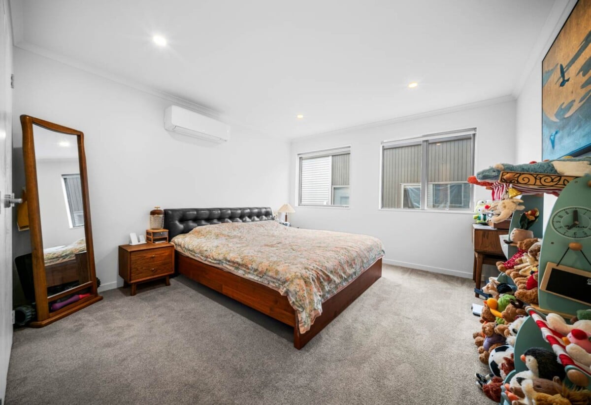 Double Westlake Zone, standalone 4 beds house with garage and backyard, close to supermarket, schools, motorway access, 6/11 Celeste Place, Totara Vale, Auckland