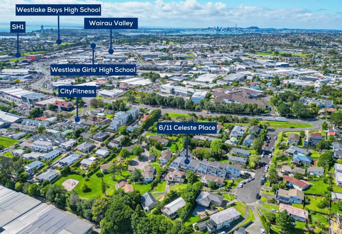 Double Westlake Zone, standalone 4 beds house with garage and backyard, close to supermarket, schools, motorway access, 6/11 Celeste Place, Totara Vale, Auckland