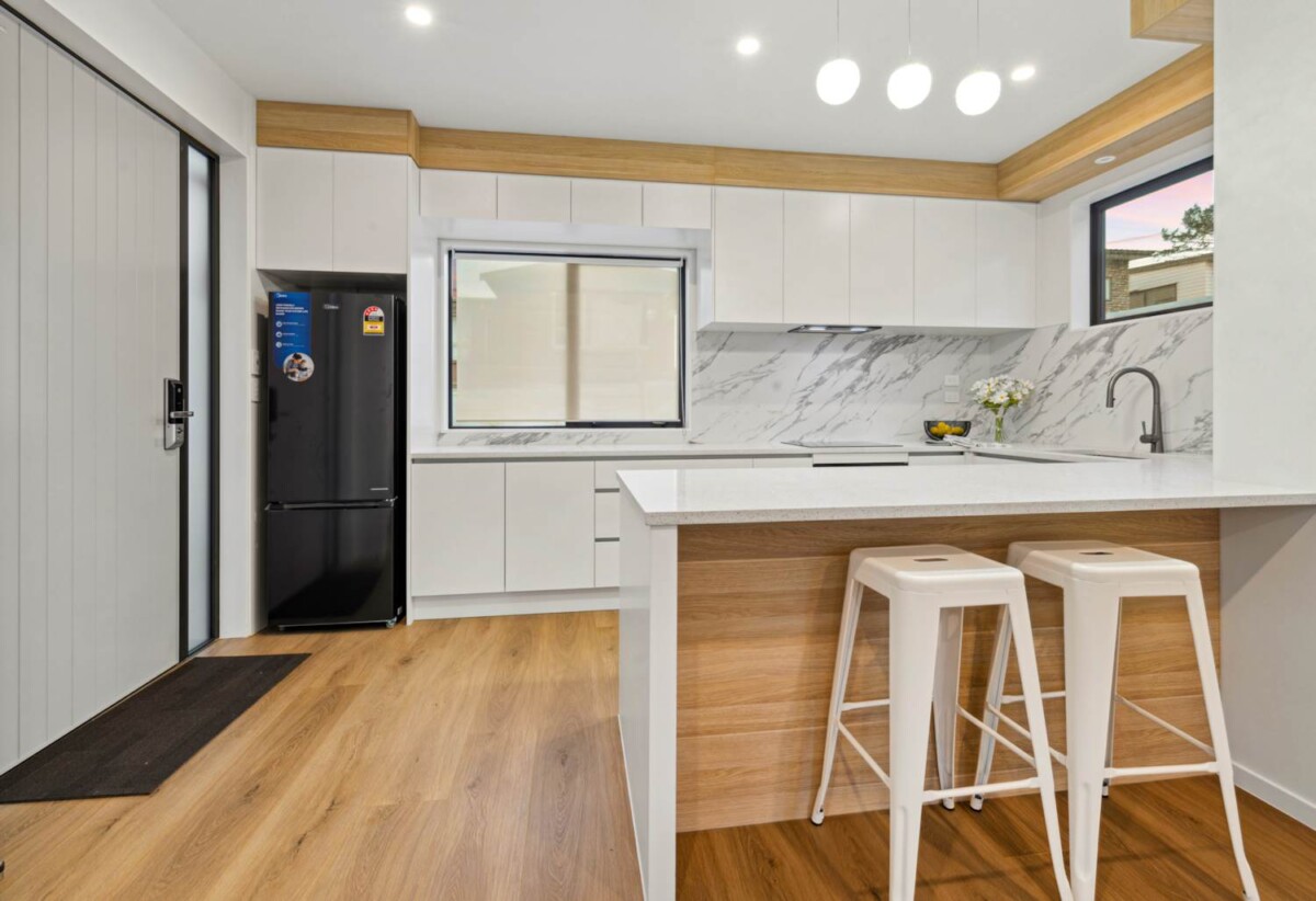Brandnew standalone 3 beds 2 baths home with 2 car parks, Minutes to Auckland Botanic Gardens, shops, schools, motorway access, 1 km to Alfriston School and Alfriston College, 1/5 Wastney Road, Alfriston, Auckland