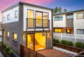 Brandnew standalone 3 beds 2 baths home with 2 car parks, Minutes to Auckland Botanic Gardens, shops, schools, motorway access, 1 km to Alfriston School and Alfriston College, 1/5 Wastney Road, Alfriston, Auckland