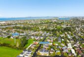 Move-in ready, 162m2 brandnew standalone 5 beds house on 213m2 section, close to schools shopping centres, motorway access, 2B Patrice Place, Massey, Auckland