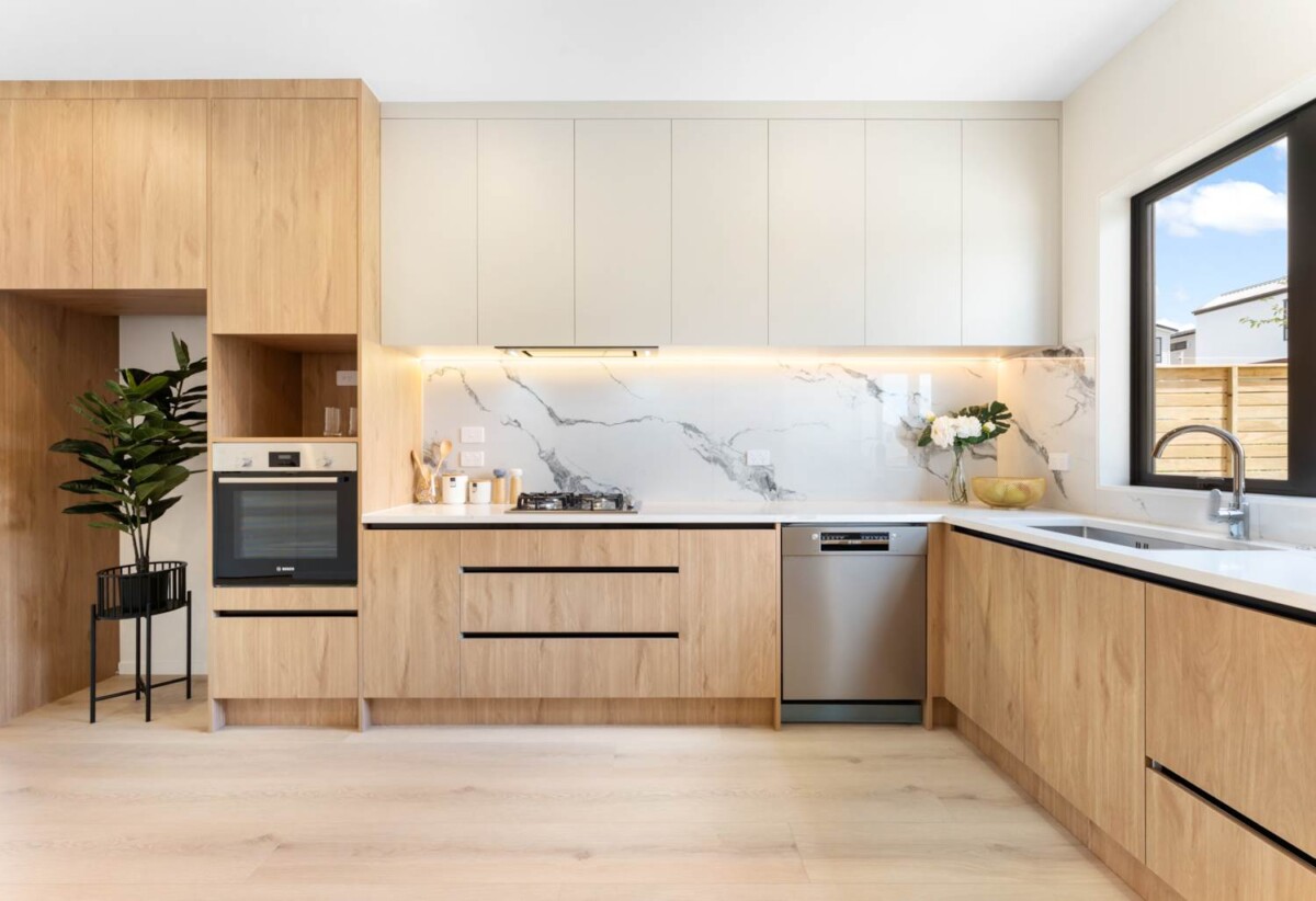 Move-in ready, 162m2 brandnew standalone 5 beds house on 213m2 section, close to schools shopping centres, motorway access, 2B Patrice Place, Massey, Auckland