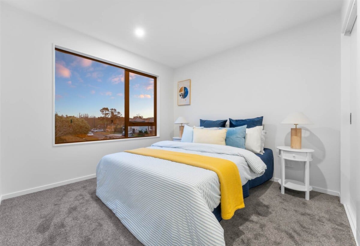 Move-in ready, brandnew standalone 4 beds house, close to schools shopping centres, motorway access, 2A Patrice Place, Massey, Auckland