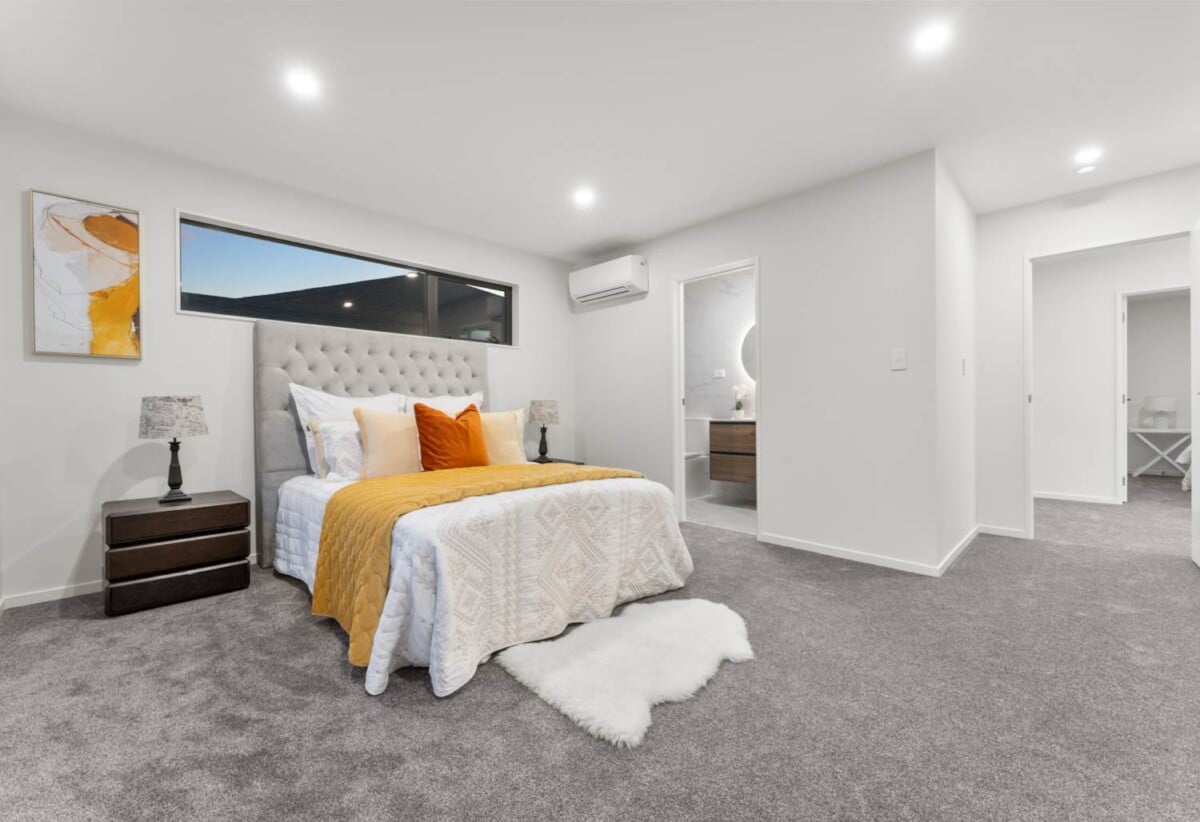 Move-in ready, brandnew standalone 4 beds house, close to schools shopping centres, motorway access, 2A Patrice Place, Massey, Auckland