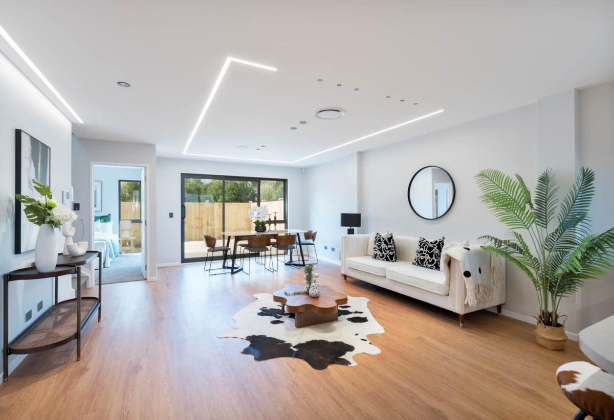 10 Years Master Build, brandnew 5 bed 3.5 baths house with garage and 2 ensuites, 0.4 km to Mangapikopiko School, 1.4 km to Rosehill Intermediate, 1.6 km to Rosehill College, 19 Taipahitini Road, Karaka, Auckland