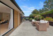 Move-in ready, brick and tile 3 beds 1.5 baths house on 323m2 section, 0.7 km to Pakuranga College, 0.9 km to Macleans Primary School, 1.1 km to Bucklands Beach Intermediate, 197 Gills Road, Half Moon Bay, Auckland