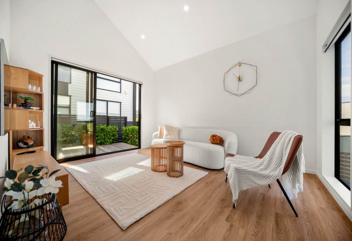 Albany school zone, 5 beds 3 baths house with double garage and 2 beds granny, minutes to Albany mall, motorway access, 0.5 km to Upper Harbour Primary School, 1B Lemon Grove Lane, Greenhithe, Auckland