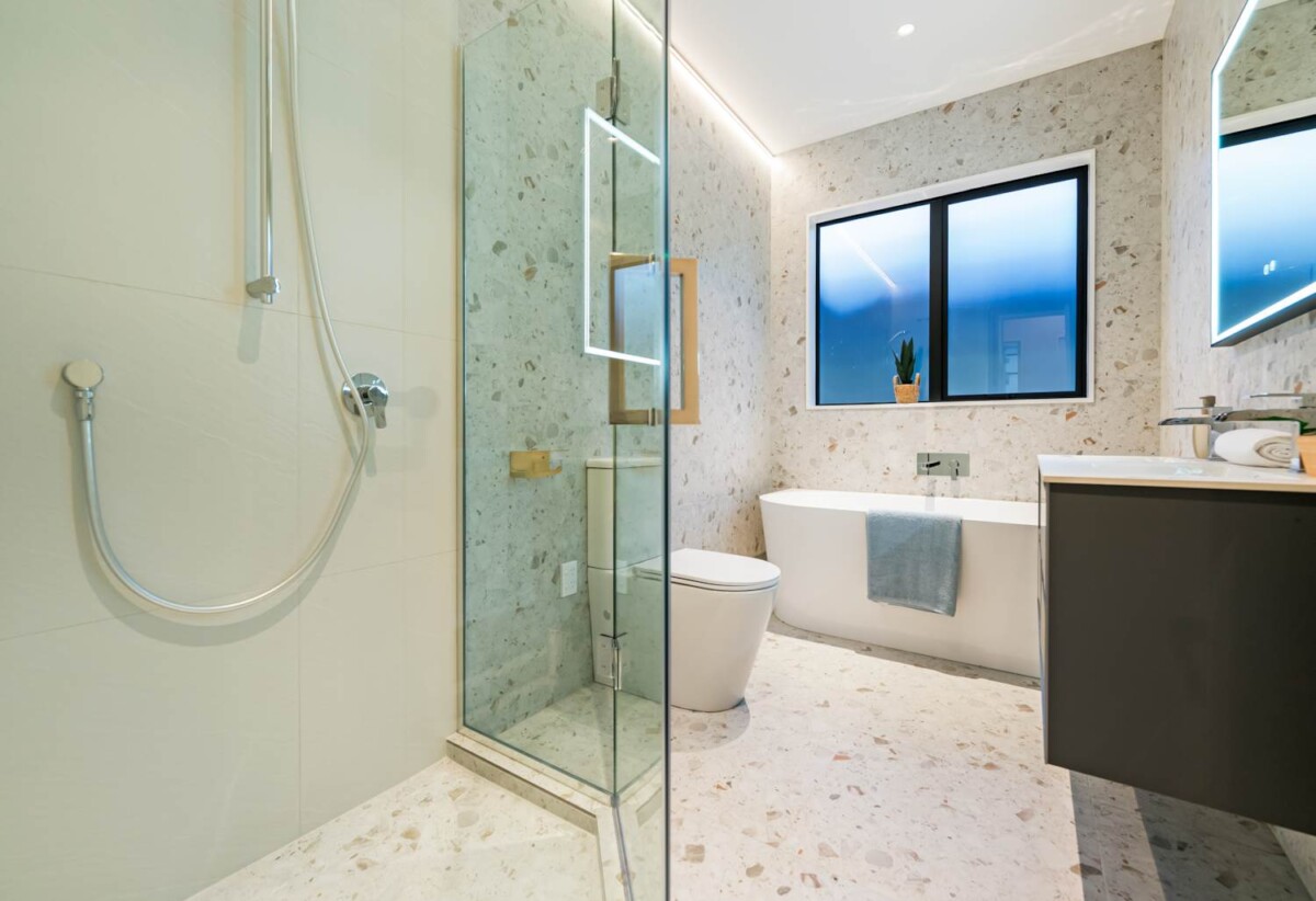 Must sell, Priced at cost, 10 Year Master Builder Guarantee, Vendors overseas, brandnew 4 beds house, 28 Evergreen Parade, Karaka, Auckland