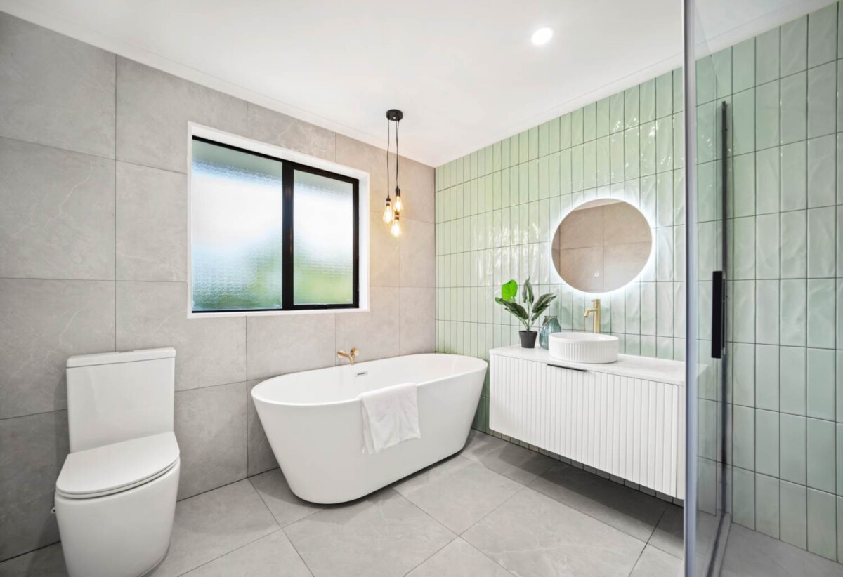 Fully Renovated 3-Bed Brick & Tile house on 542m2 section, minutes to schools, shops, beaches, motorway access, 42 Savoy Road, Orewa, Auckland