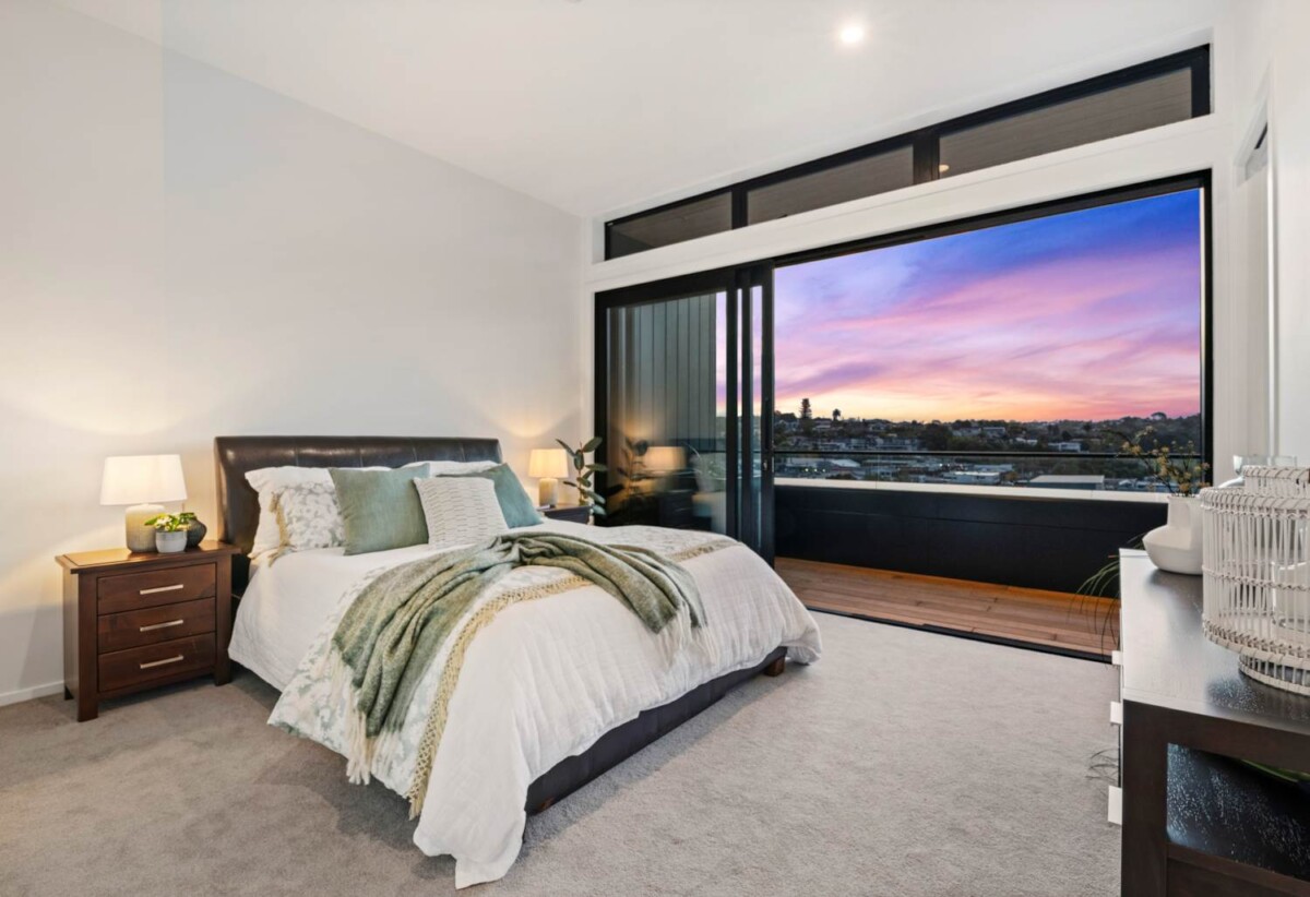 2 beds 2 baths apartment with a big office and double garage, Underfloor heating in both bathrooms , walks to Browns Bay Beach, shops, schools, 05 km to Browns Bay School, 503/32 Anzac Road, Browns Bay, Auckland