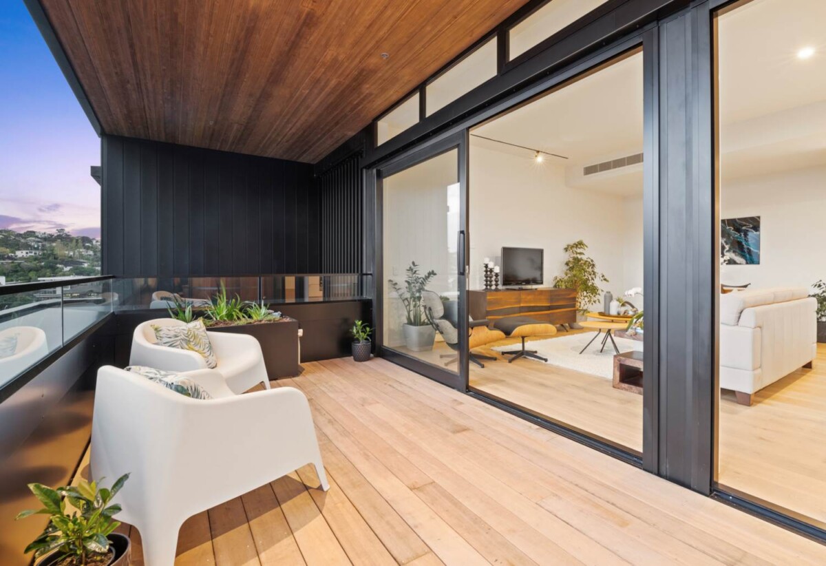 2 beds 2 baths apartment with a big office and double garage, Underfloor heating in both bathrooms , walks to Browns Bay Beach, shops, schools, 05 km to Browns Bay School, 503/32 Anzac Road, Browns Bay, Auckland