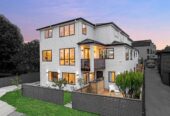 310m2 freehold standalone 7 beds 5.5 baths house on 306m2 section, with 2 beds granny, 1 main kitchen + 2 kitchenettes, minutes to schools, shopping centres, 66C Angelo Avenue, Howick, Auckland