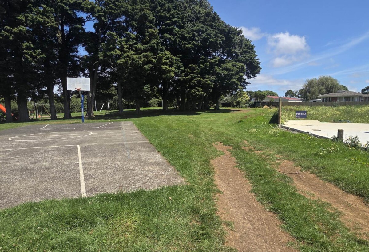 Must sell, 2 Lots (645m² & 744m²), Lots 1&2, 36 Holland Street, Pukekohe, Aucklandwith RC, BC EPA, 6+3 Building Terms Available, Minutes to Pukekohe township, 0.4 km to Pukekohe North School, 1.2 km to Pukekohe Intermediate, 1.6 km to Pukekohe High School,