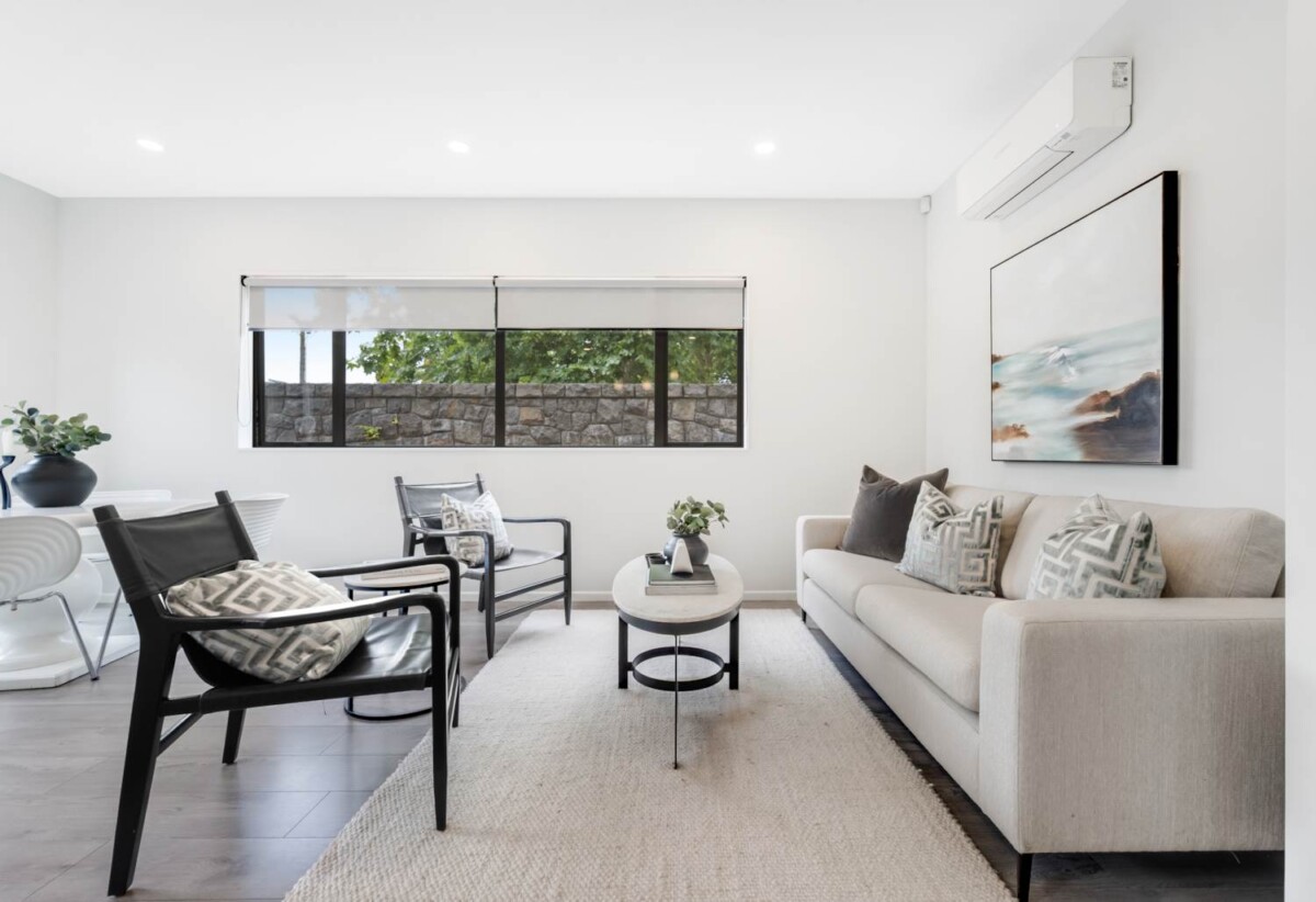 172m2 modern 4 beds 3 baths house on 266m² section, directly opposite Lawson Park, moments from New Lynn’s transport hub, shopping centre, 0.6 km to New Lynn School, 61 Seabrook Avenue, New Lynn, Auckland