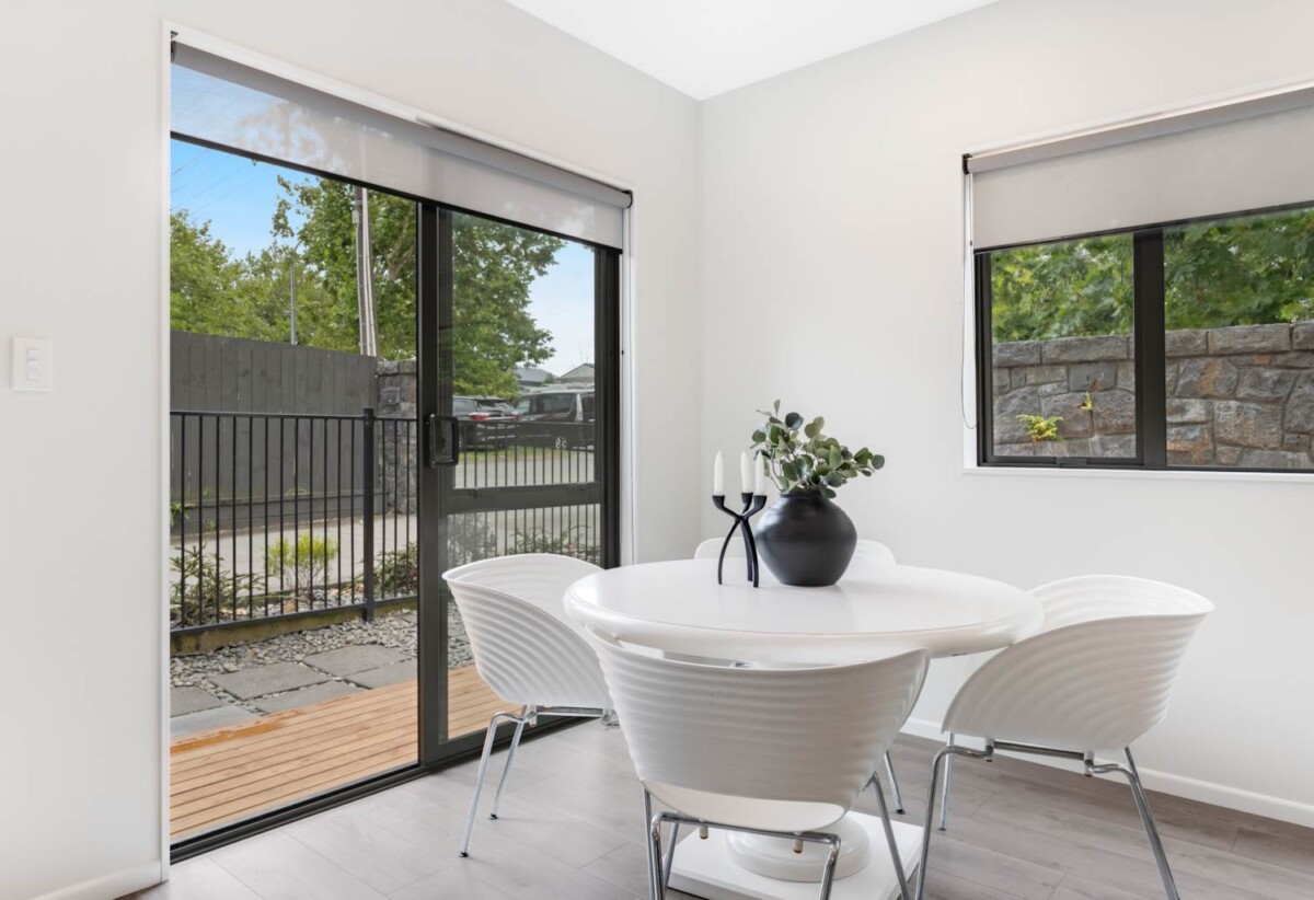 172m2 modern 4 beds 3 baths house on 266m² section, directly opposite Lawson Park, moments from New Lynn’s transport hub, shopping centre, 0.6 km to New Lynn School, 61 Seabrook Avenue, New Lynn, Auckland