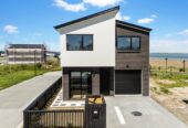 More-in ready, brandnew 4 beds house on 190m2 section, 0.5 km to Scott Point Primary School, 1.6 km to Hobsonville Point Secondary School, 74 Picnic Point Road, Hobsonville, Auckland