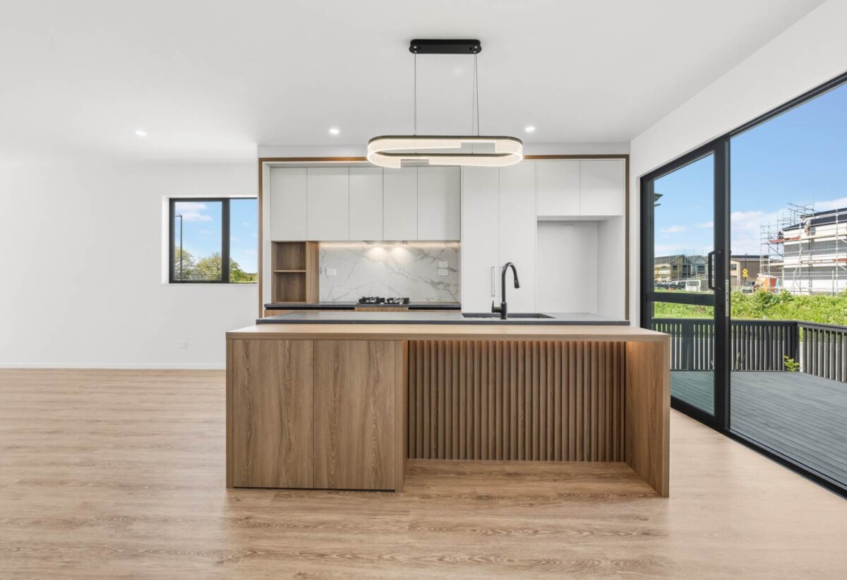 More-in ready, brandnew 4 beds house on 190m2 section, 0.5 km to Scott Point Primary School, 1.6 km to Hobsonville Point Secondary School, 74 Picnic Point Road, Hobsonville, Auckland