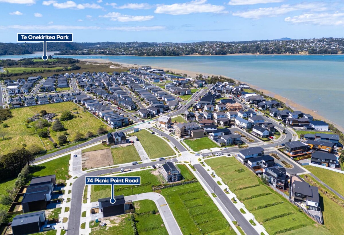 More-in ready, brandnew 4 beds house on 190m2 section, 0.5 km to Scott Point Primary School, 1.6 km to Hobsonville Point Secondary School, 74 Picnic Point Road, Hobsonville, Auckland