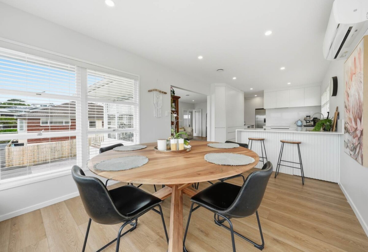 Macleans College and BBI schools zone, Brick and tile 3 beds 2 baths house, 150m2 floor area, a generous rumpus room downstairs, 0.4 km to Bucklands Beach Primary School, 21B Devon Road, Bucklands Beach, Auckland