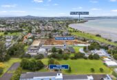 779m2 land, 4 beds 3 baths house (3 beds 2 beds house + 1 bed 1bath sleepout), All the windows have been replaced with aluminium jornery and double glazing ( including the sleepout), 0.2 km to Tamaki School, 9 Larsen Road, Panmure, Auckland