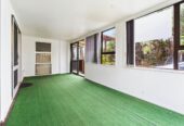 3 beds home with standalone garage, 0.9 km to Papatoetoe Intermediate, 1.1 km to Papatoetoe West School, 1.8 km to Papatoetoe High School, 2/9A Cambourne Road, Papatoetoe, Auckland