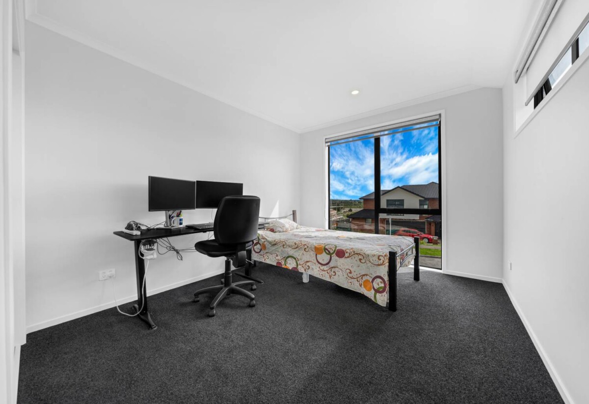 Built by renowned builder GJ Gardner, 4 beds 3 baths house with garage on 378m² section, 0.3 km to Mangapikopiko School, 1.4 km to Rosehill Intermediate, 1.6 km to Rosehill College, 5 Emerald Avenue, Rosehill, Auckland