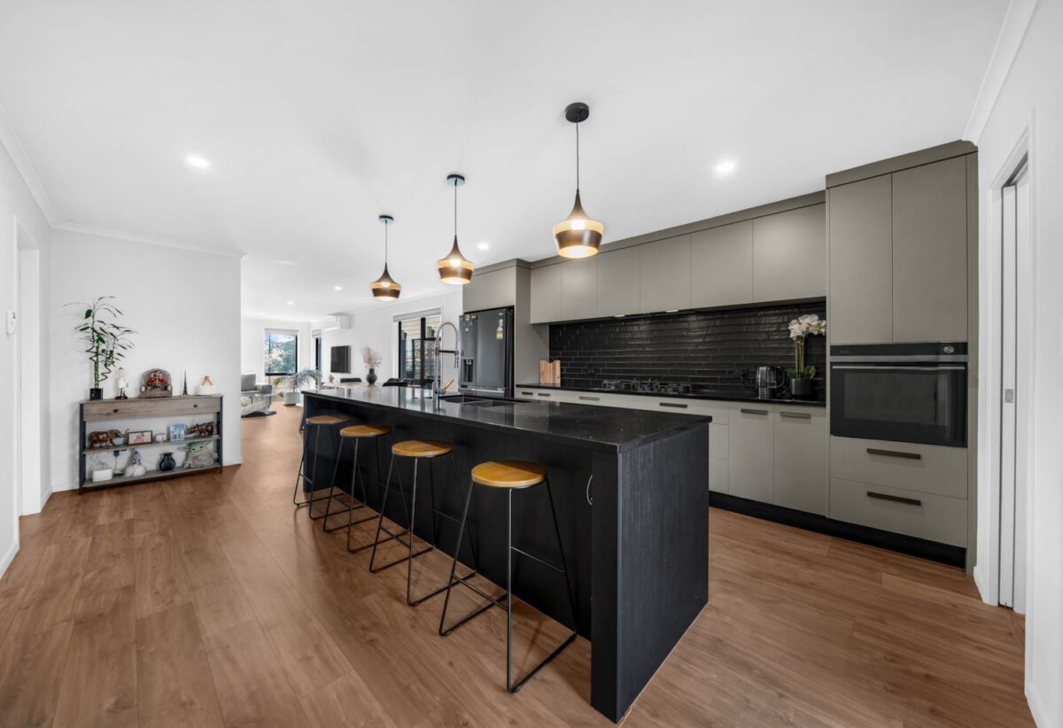 Built by renowned builder GJ Gardner, 4 beds 3 baths house with garage on 378m² section, 0.3 km to Mangapikopiko School, 1.4 km to Rosehill Intermediate, 1.6 km to Rosehill College, 5 Emerald Avenue, Rosehill, Auckland