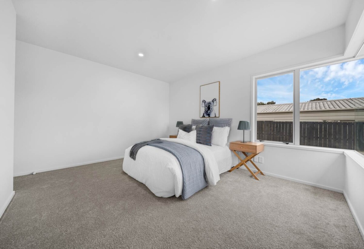 Renovated Brick and tile 3 beds house on 493m² section, new paint, carpets, deck, landscaping, lighting, walks to Clendon Shopping Centre and local schools, 0.3 km to Finlayson Park School, 22 Landette Road, Manurewa, Auckland