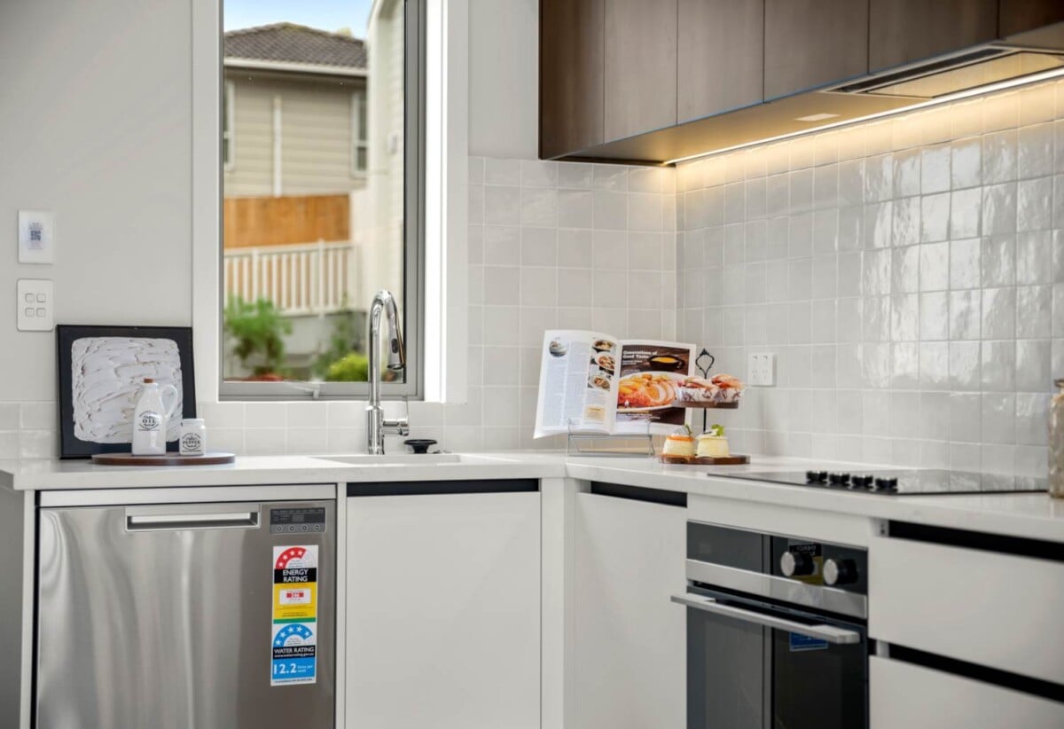 Motivated developer, move-in ready, Built by Jennian Homes with 10-Year Master Build Guarantee, Brandnew freehold 3 bed 2.5 baths home with garage, 0.7 km to Long Bay School, 8C Clensmore Place, Torbay, Auckland