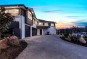 Albany school zone, 2 dwellings ( 6 beds 3 baths house + 1 bed 1 bath house), 565m2 7 beds house on 1501m2 section, close to schools, reserve, water access, Albany mall, 0.9 km to Greenhithe School, 11 Henry Blyth Lane, Greenhithe, Auckland