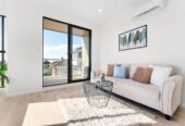 Brandnew 4 beds 4 baths home with garage, 1 bed 1 bath ground floor, 0.1 km to Rutherford School, 0.3 km to Rutherford College, 1.5 km to Te Atatu Intermediate, 4/4 Toru Street, Te Atatu Peninsula, Auckland