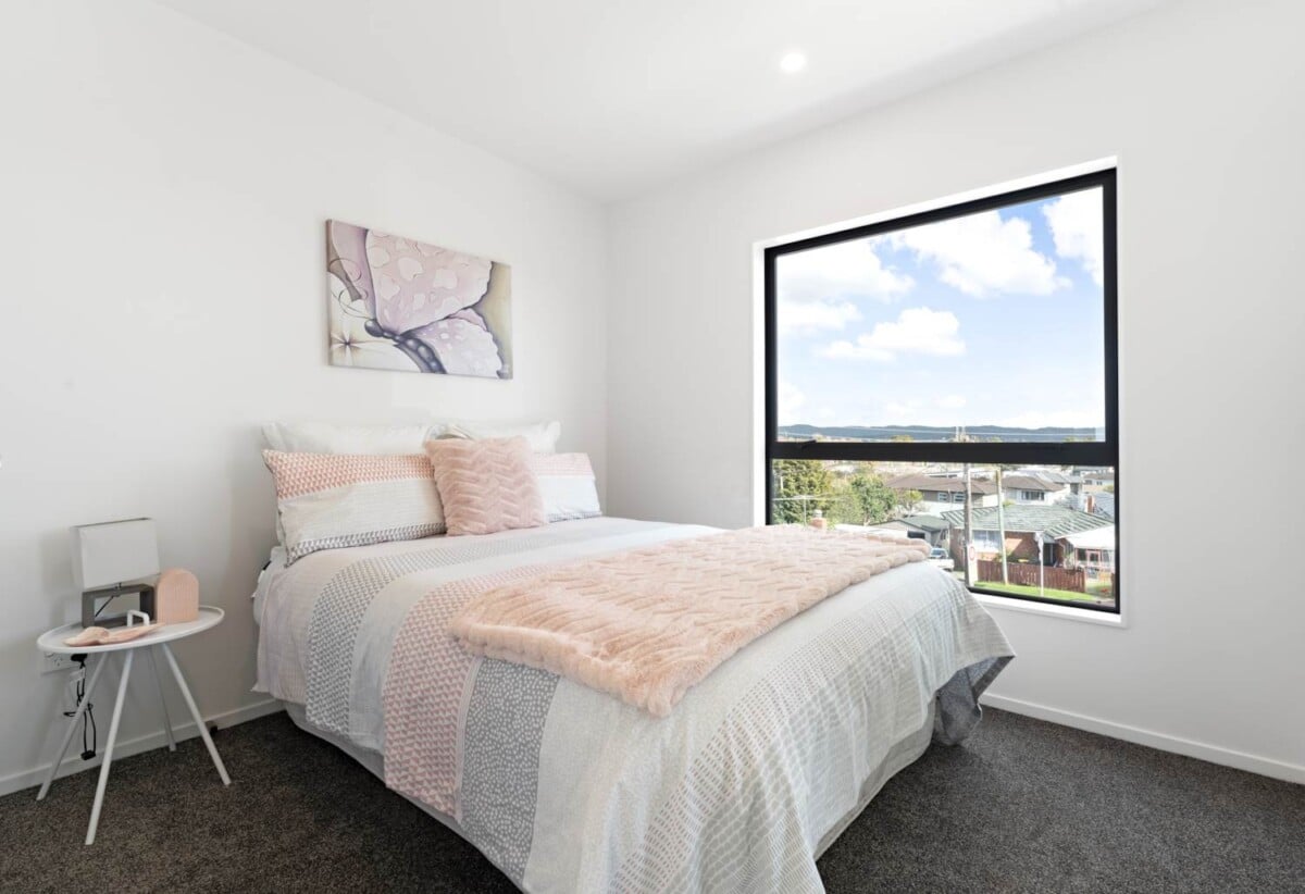 Brandnew 4 beds 4 baths home with garage, 1 bed 1 bath ground floor, 0.1 km to Rutherford School, 0.3 km to Rutherford College, 1.5 km to Te Atatu Intermediate, 4/4 Toru Street, Te Atatu Peninsula, Auckland